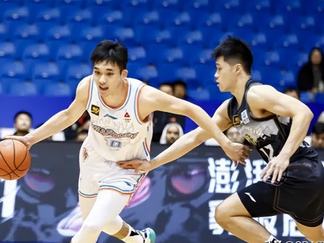开云kaiyun体育直播 -山东男篮训练开放日，冲刺阶段内部沟通引欢呼，CBA常规赛在即，数据趋势出现新变化的简单介绍